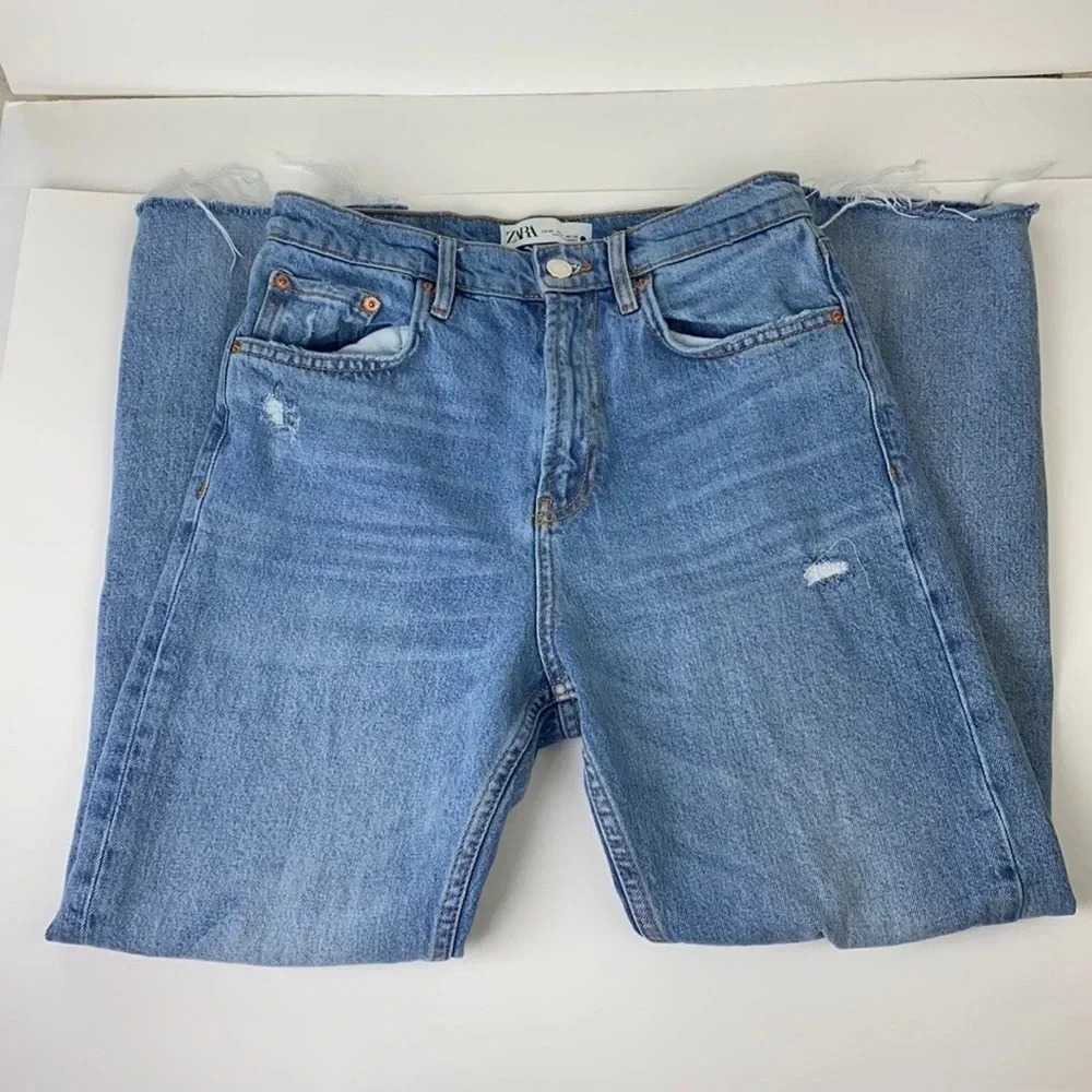 Zara the HW kick high waist distressed hem high medium wash blue jeans  XS